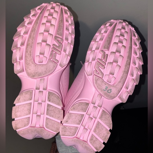 Women's Pink Fila’s - Picture 7 of 7